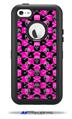 Skull and Crossbones Checkerboard - Decal Style Vinyl Skin fits Otterbox Defender iPhone 5C Case (CASE SOLD SEPARATELY)